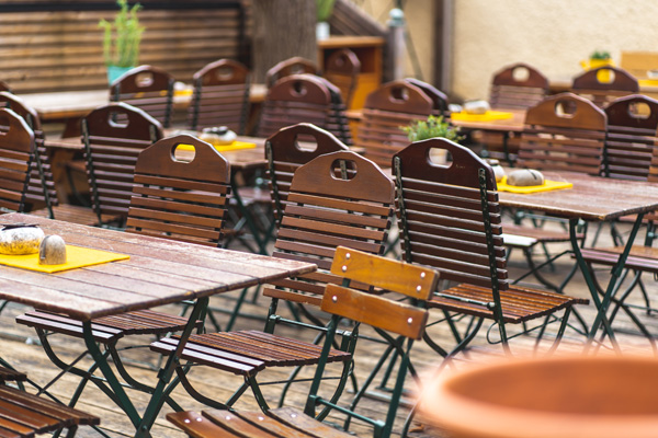 BIERGARTEN-ERÖFFNUNG
